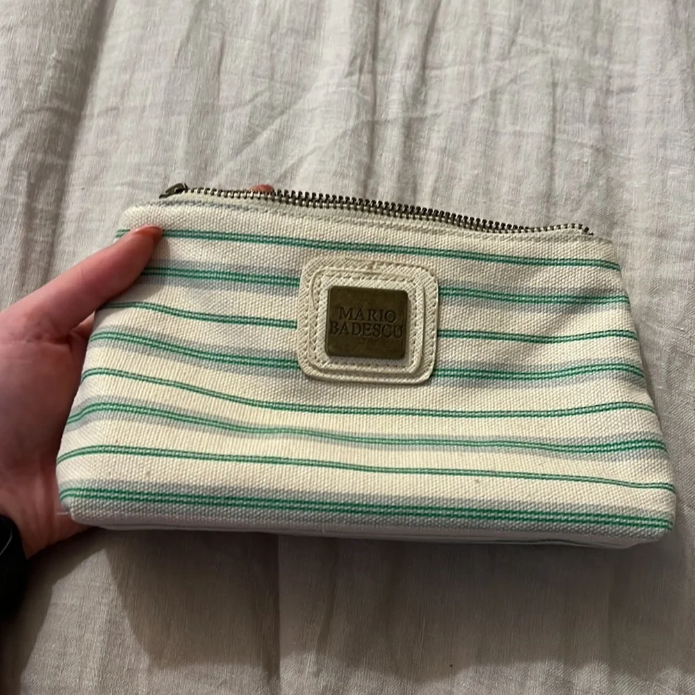 Mario Badescu Makeup Bag - Picture 6 of 6